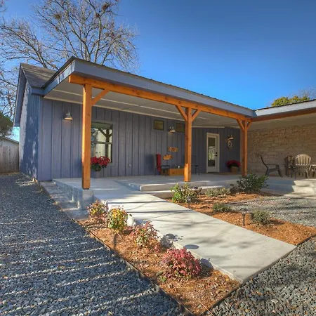 The Homestead Carriage House